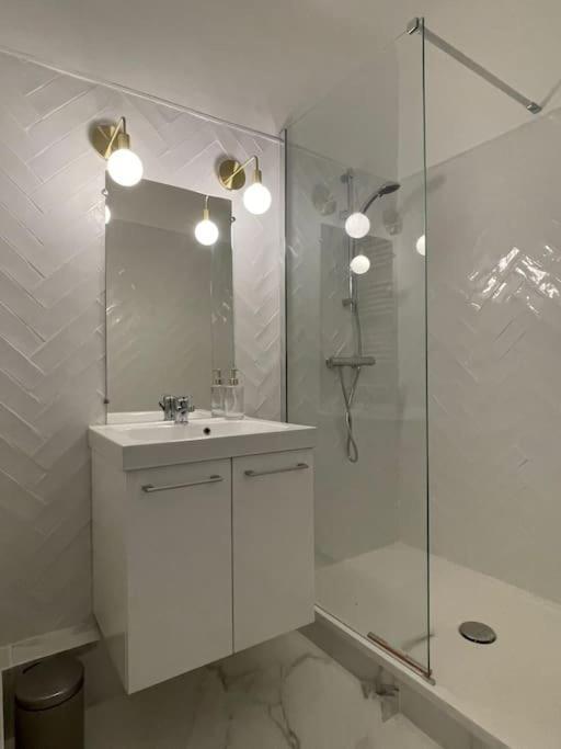 Superbe Appartement Cosy 2 Min Metro Joliette Marseille Luaran gambar
